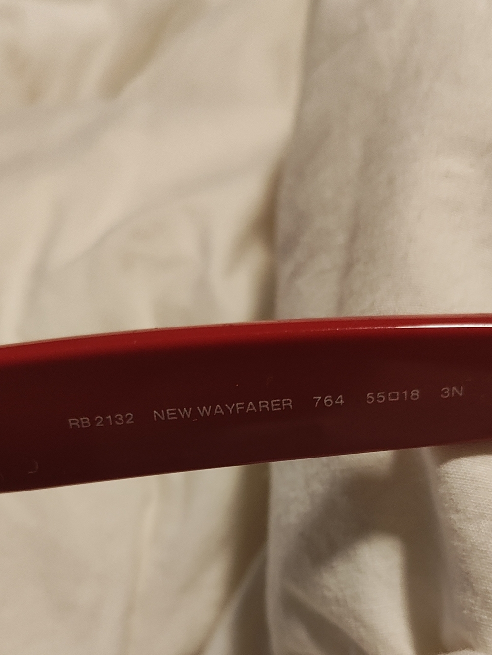 Ray•Ban Wayfarers Red Sunglasses Brand New ,Box Case Cloth & Paper Work - Picture 3 of 8